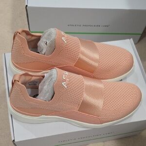 APL Techloom Bliss. Slip-On Sneakers. Mens Size-8 Womens -9.5